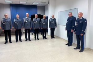 Kadra kierownicza sulęcińskiej jednostki oraz I Zastępca Komendanta Wojewódzkiego Policji w Gorzowie Wielkopolskim.