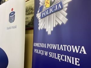 Baner promocyjny sulęcińskiej jednostki i Banku Polskiego.