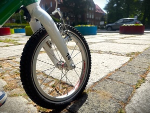 Koło dziecięcego roweru.