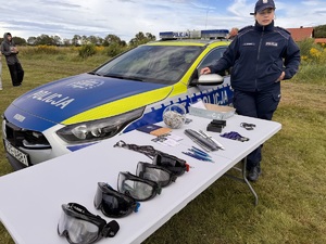 stoisko promocyjne sulęcińskiej policji
